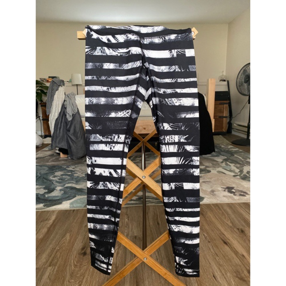Lululemon Stripped Leggings